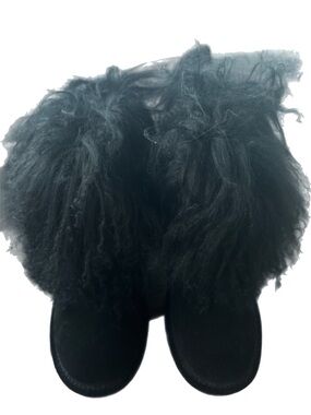 BEARPAW SHEEP HAIR BOOTS